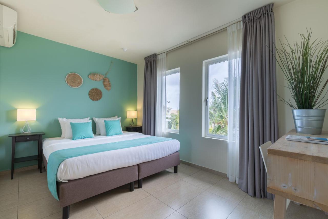 Dolphin Suites & Wellness Curacao Willemstad Esterno foto