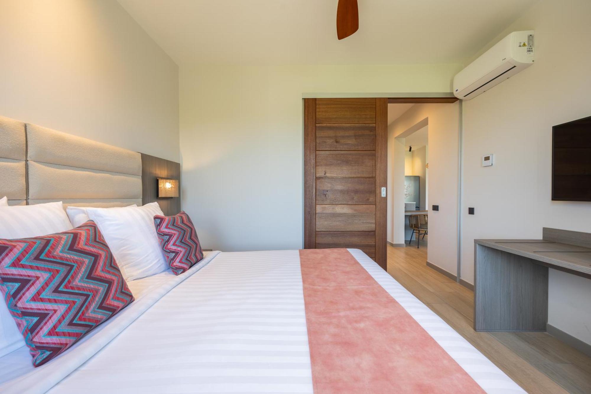 Dolphin Suites & Wellness Curacao Willemstad Esterno foto