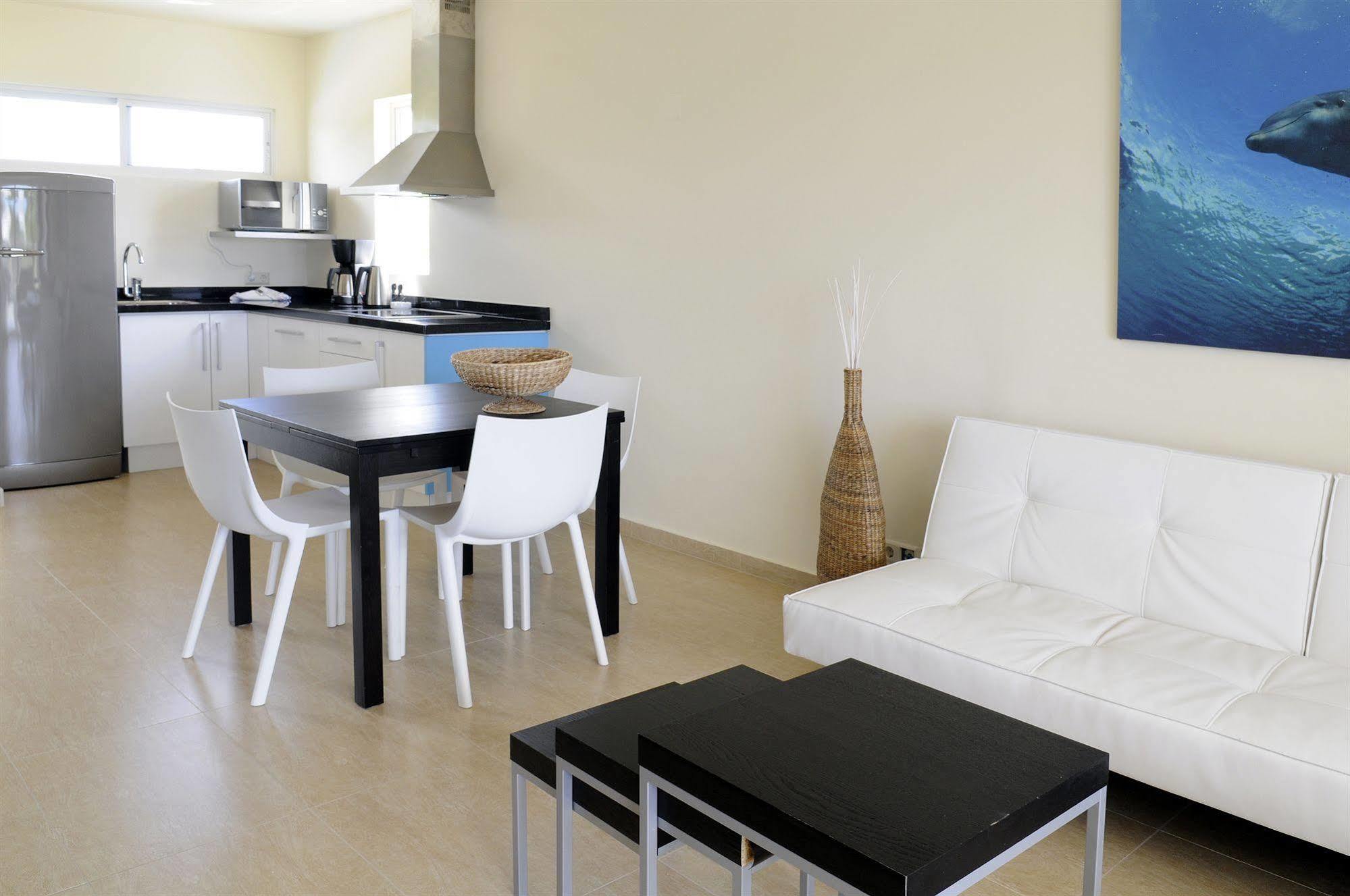 Dolphin Suites & Wellness Curacao Willemstad Esterno foto
