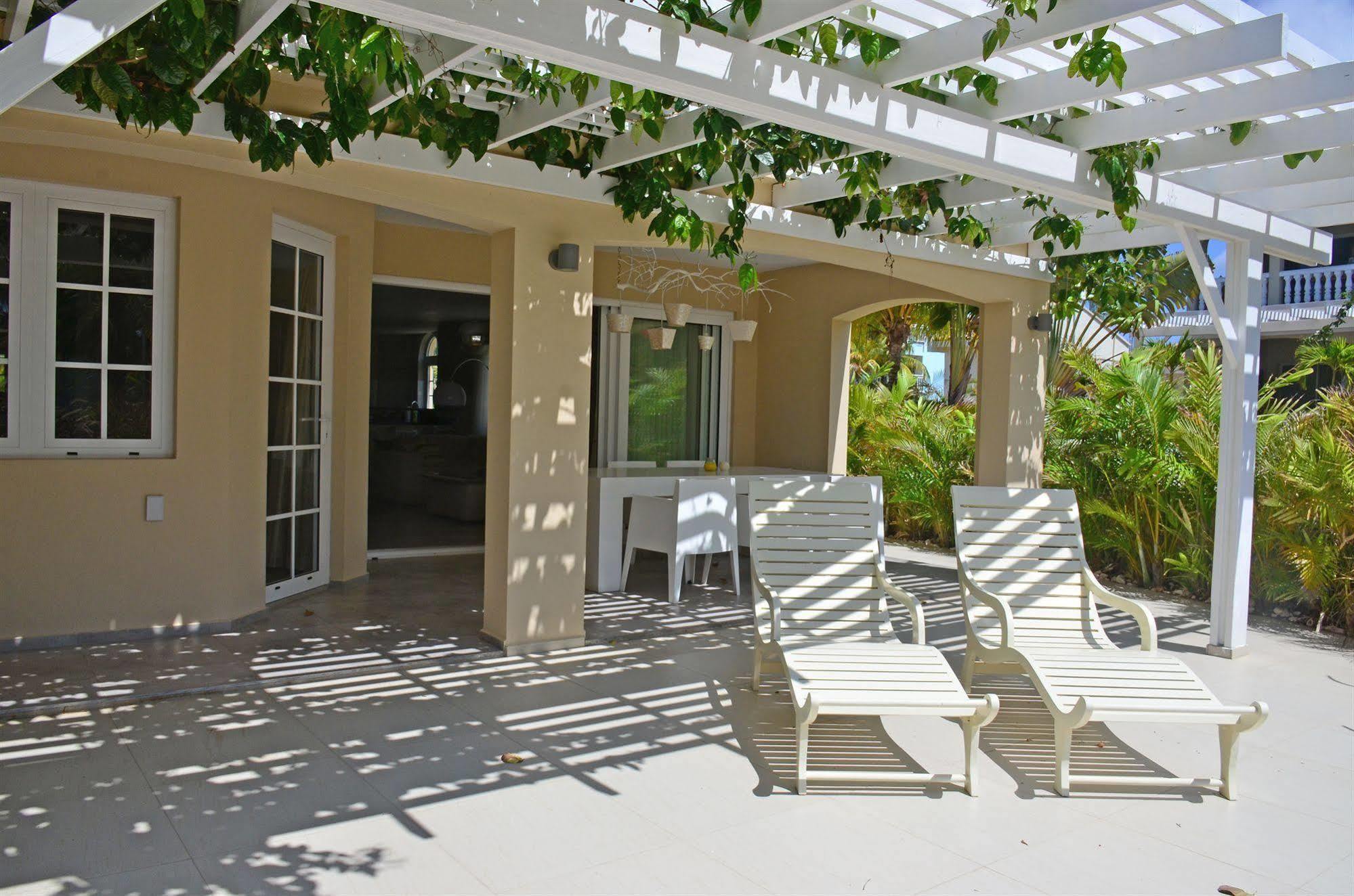 Dolphin Suites & Wellness Curacao Willemstad Esterno foto