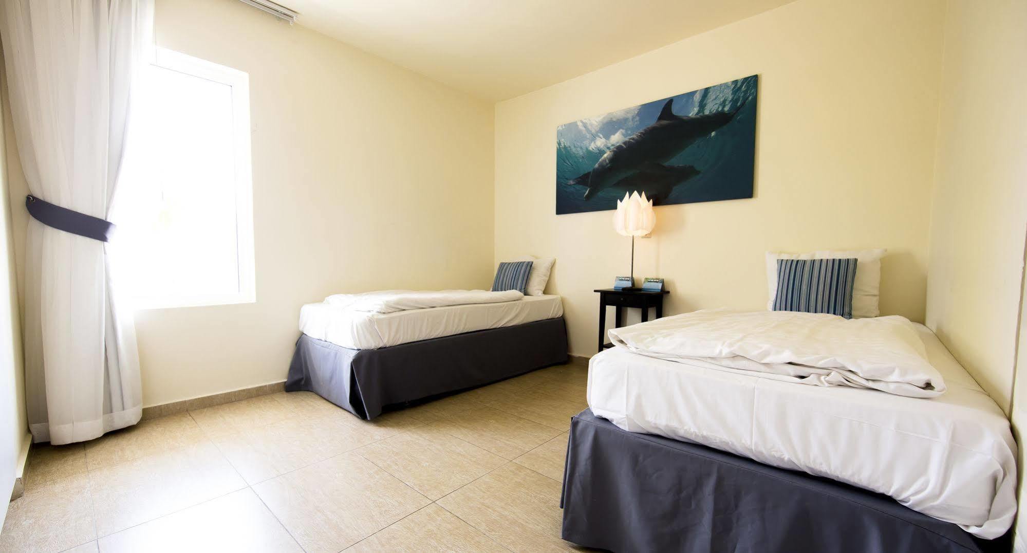 Dolphin Suites & Wellness Curacao Willemstad Esterno foto