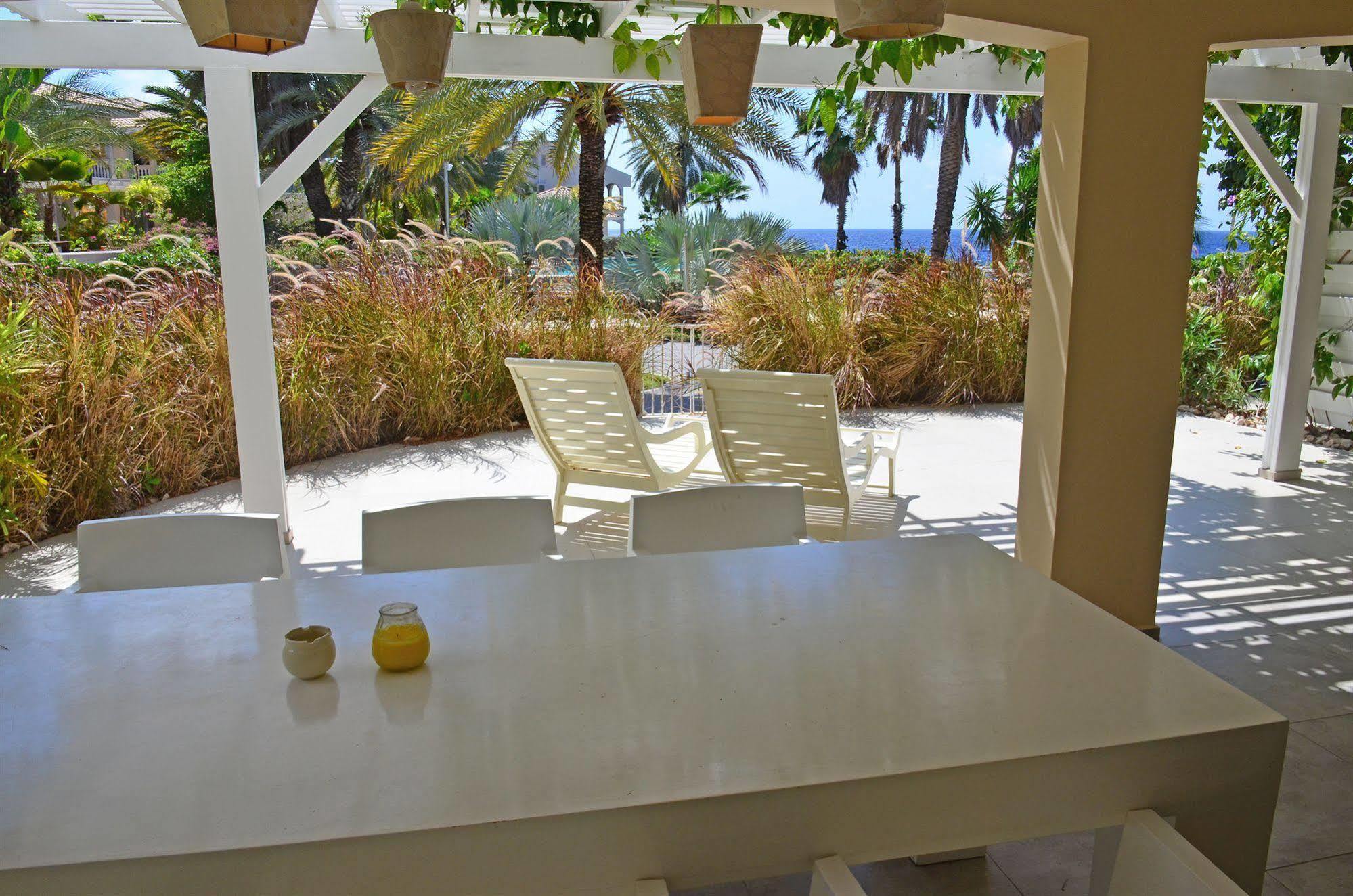 Dolphin Suites & Wellness Curacao Willemstad Esterno foto